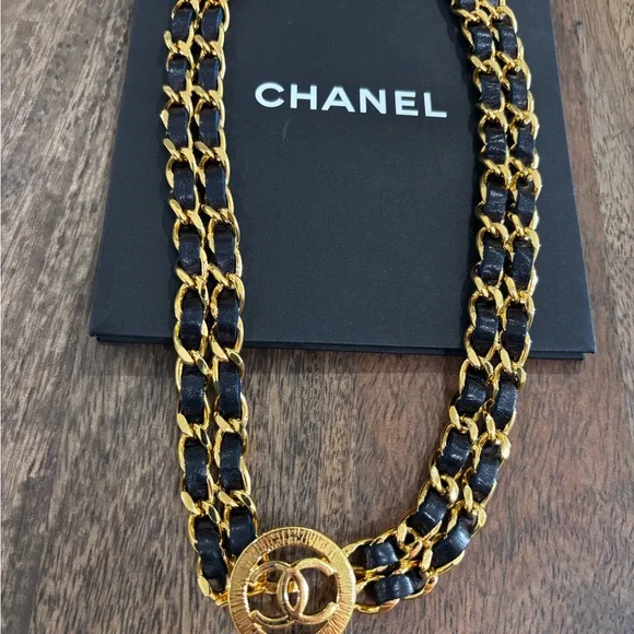 Authentic NEW CHANEL leather gold vintage belt 65cm - Picture 8 of 8